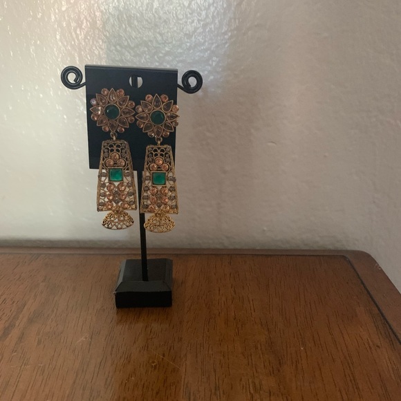 Long style earrings - Picture 3 of 3